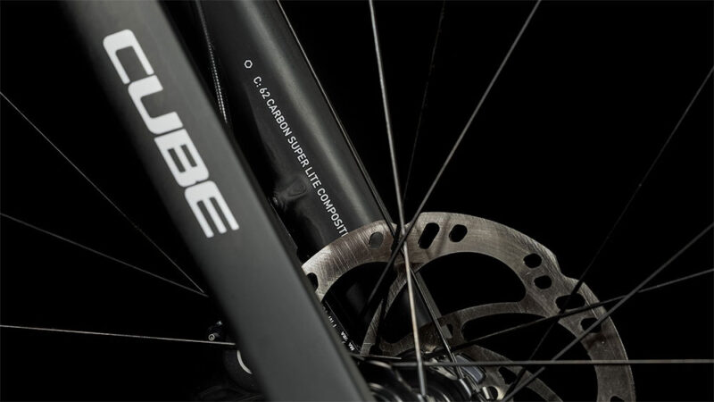 Cube Elite 240 C:62 SLX carbon´n´blue´n´red – Bild 7