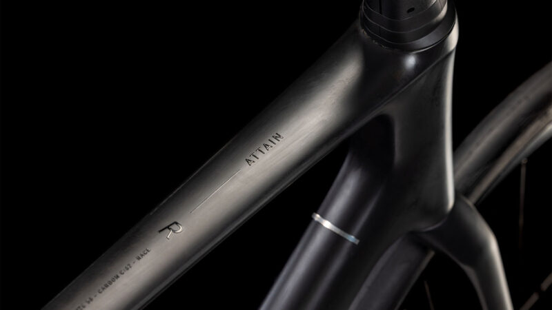 Cube Attain C:62 Race blackline – Bild 4