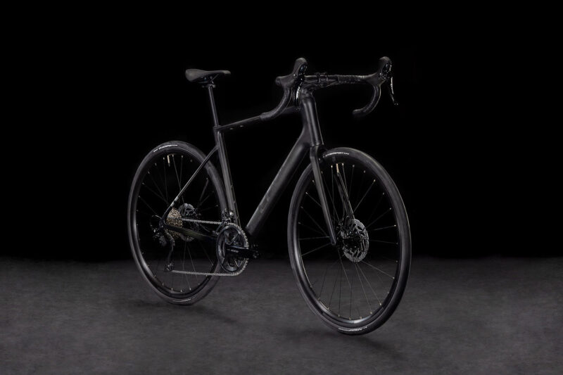 Cube Attain C:62 Race blackline – Bild 3