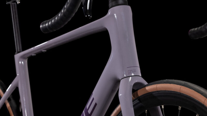 Cube Attain C:62 Race plumgrey´n´brink – Bild 7