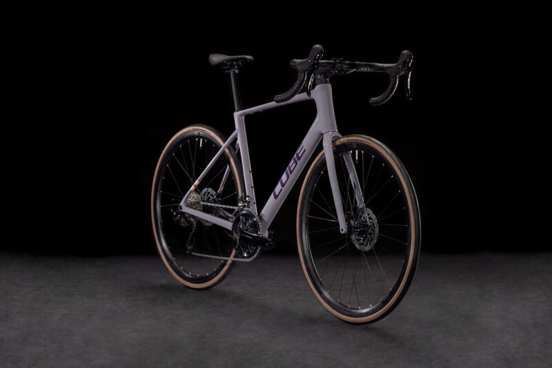 Cube Attain C:62 Race plumgrey´n´brink – Bild 3