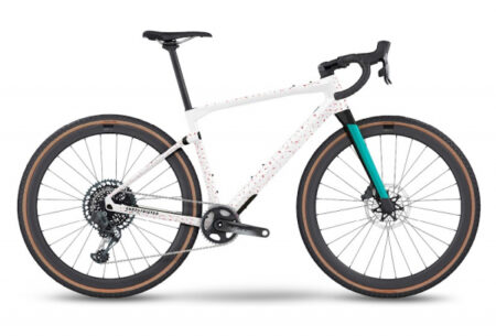 BMC URS 01 TWO SRAM FORCE ETAP AXS 12V 700 MM WEISS 2023